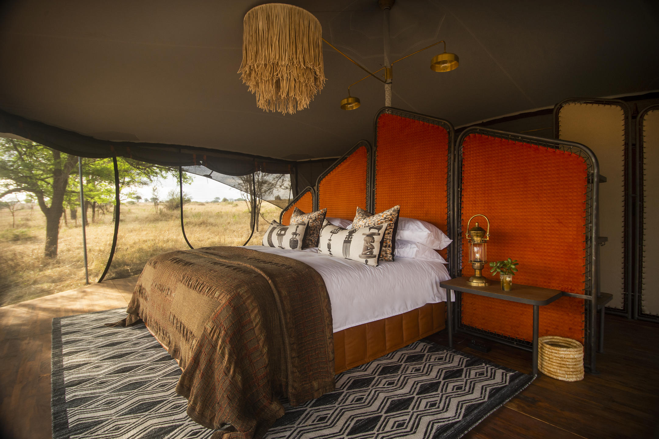 Hot air balloon over the Serengeti