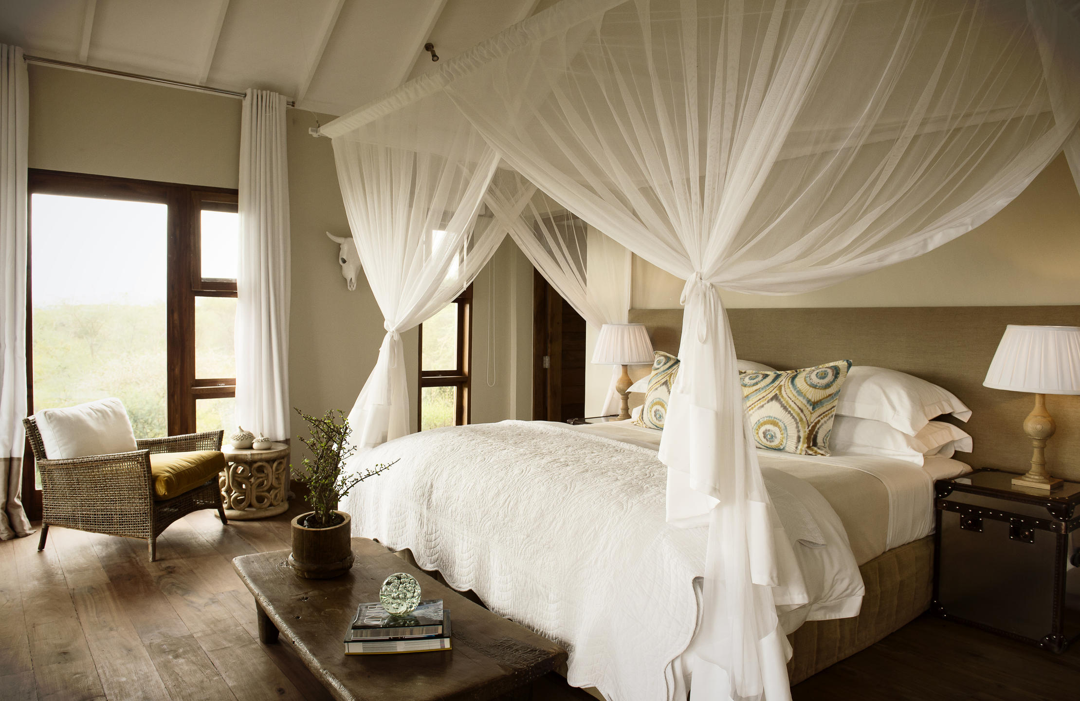 Suite interior at Siringit Villa