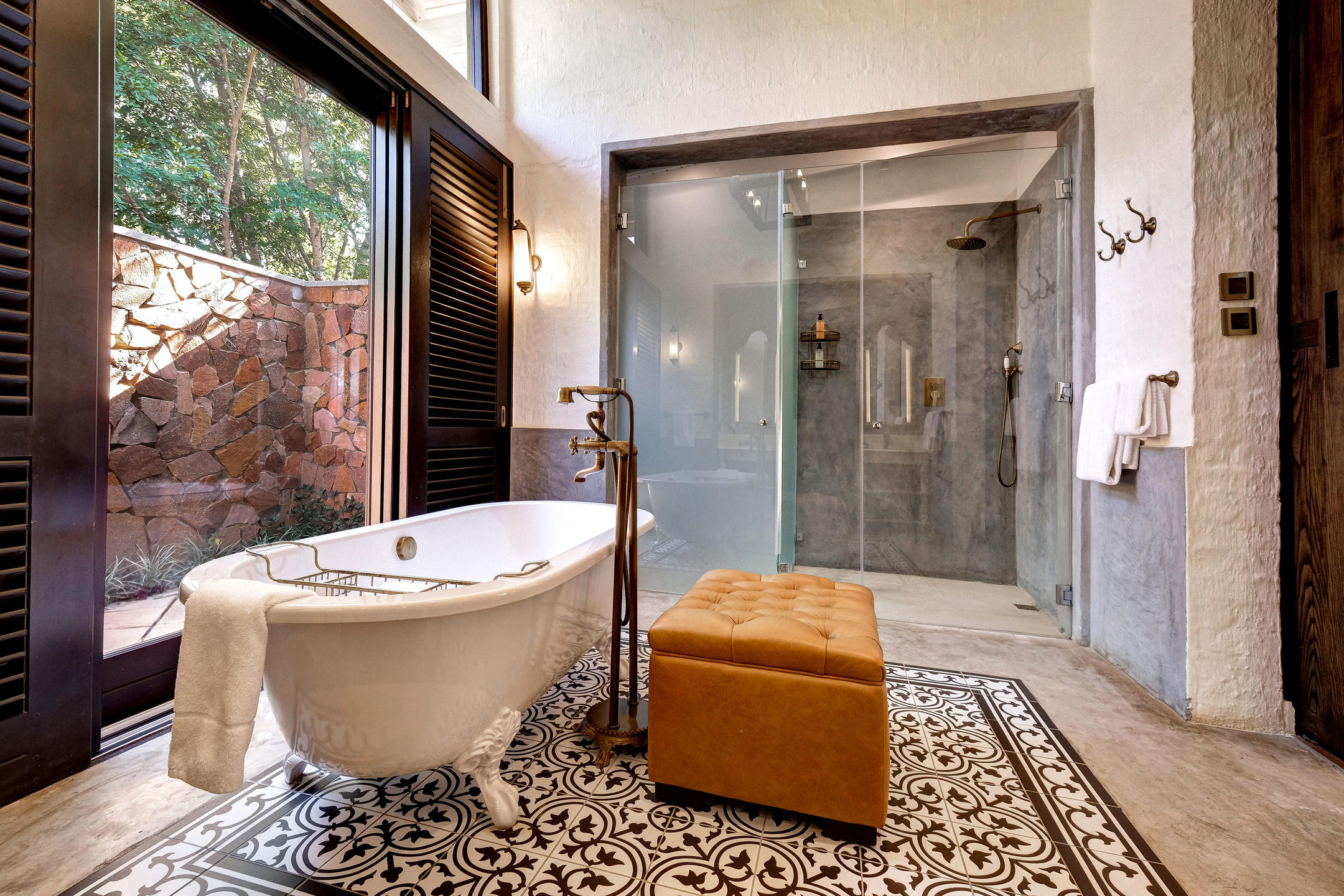 Bathroom detail at Mbano Manor